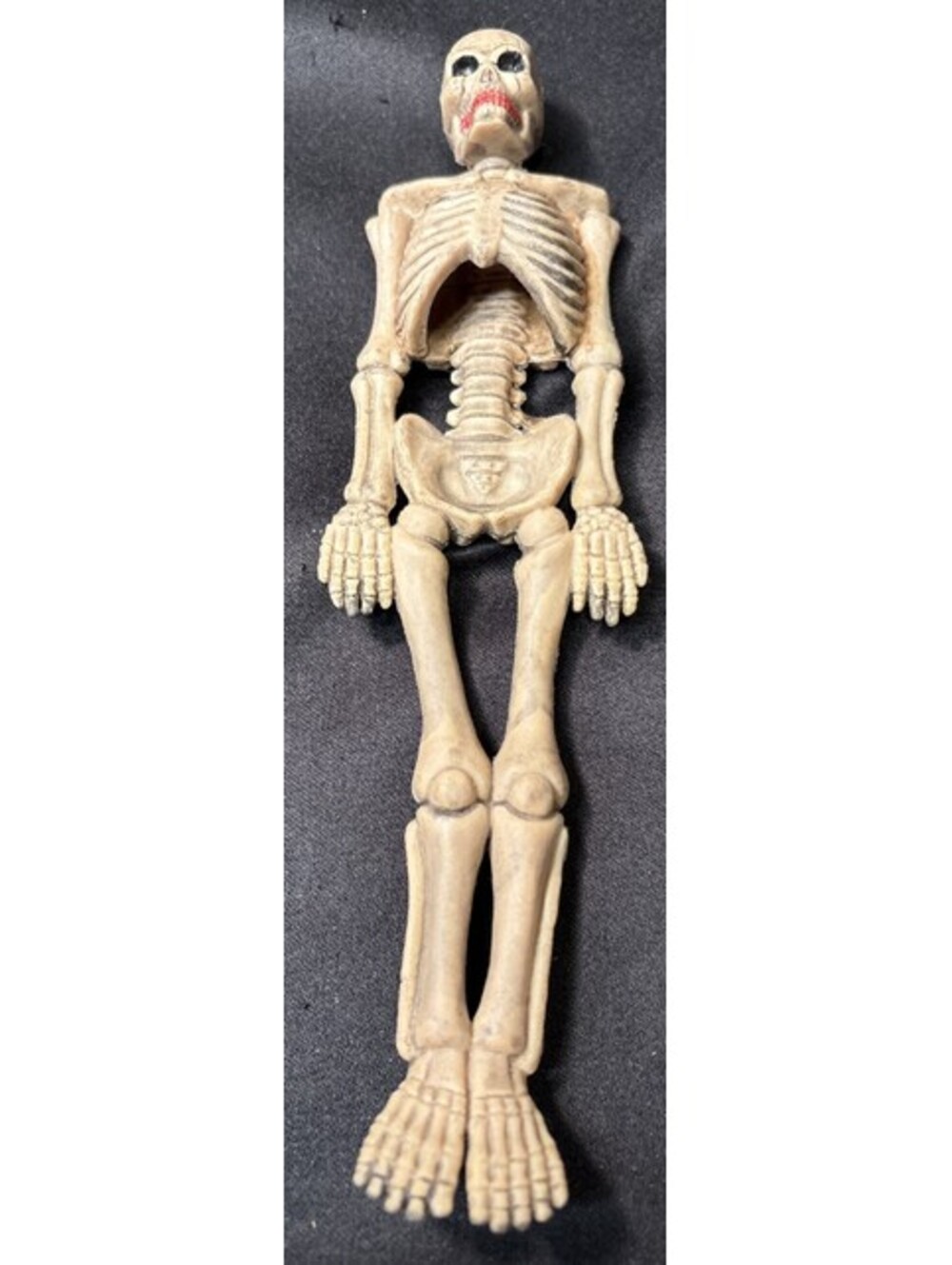 COOL 1990S VINTAGE 10 INCH LATEX RUBBER HALLOWEEN SKELETON FIGURE